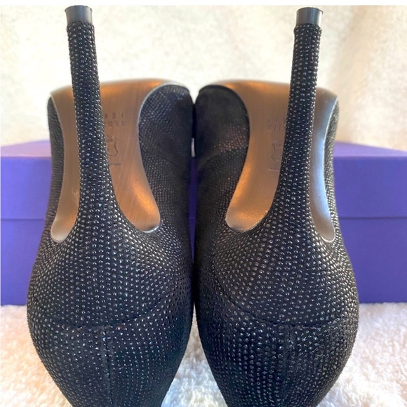 Stuart Weitzman Nouveau Suede Goosebump Pump, Black Sz 7 - Picture 2 of 6